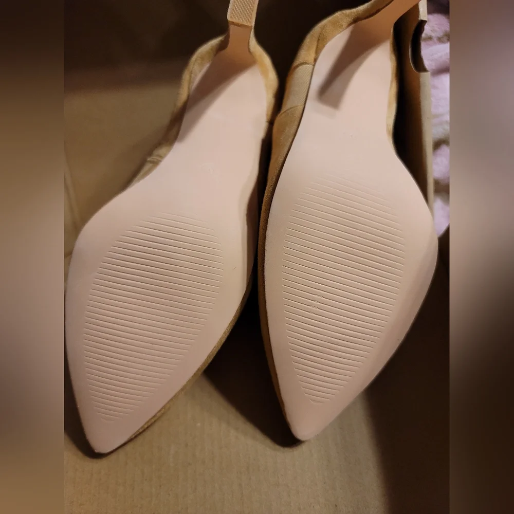 NIB ITS ALL ABOUT THE SEXY HEEL ELASTIC SIDE ZIPPER BOOTIE POINTED TOE S… - Picture 7 of 11